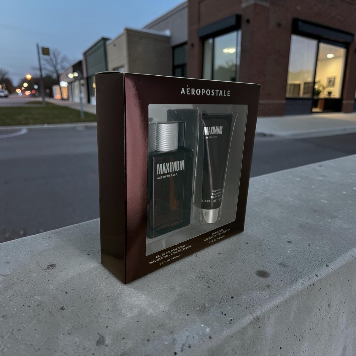 "Maximum cologne, discontinued 2010s Aeropostale fragrance with geranium and amber"