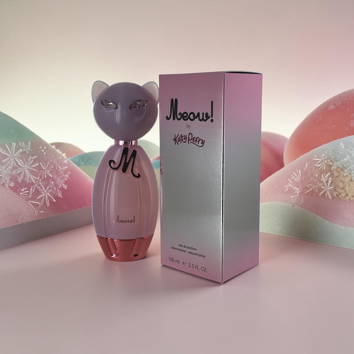 "Katy Perry Meow women's perfume with pear, jasmine and vanilla notes, front view of the cat bottle"